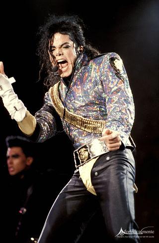 Frasi Di Natale Michael Jackson.Le Frasi Piu Belle E Famose Di Michael Jackson Aforisticamente